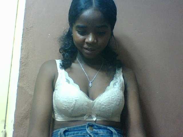 Luciah1 live cam on BongaCams