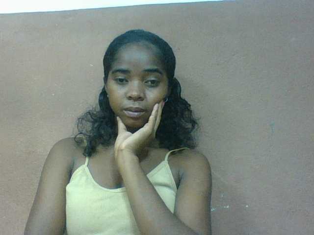 Luciah1 live cam on BongaCams