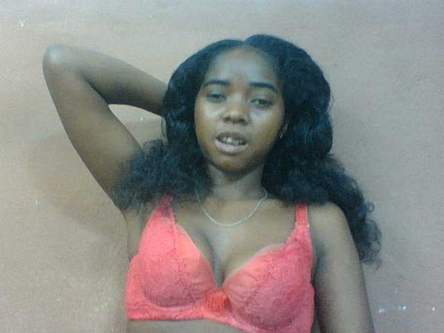 Luciah1 live cam on BongaCams