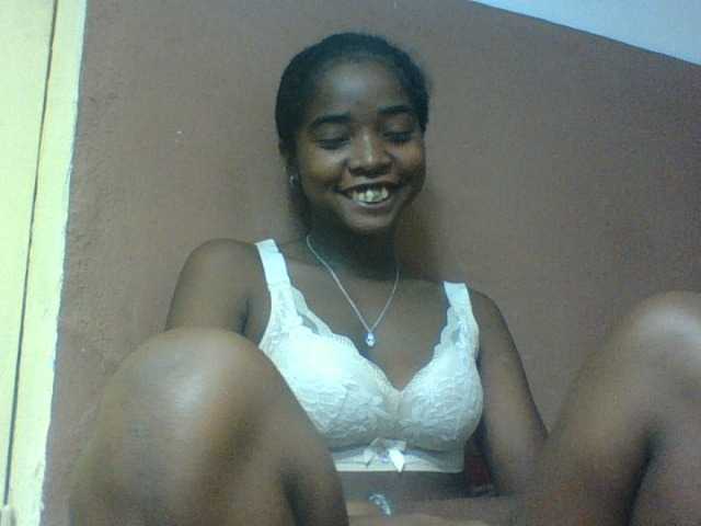 Luciah1 live webcam show