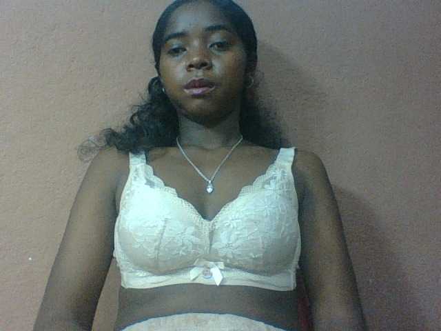 Luciah1 live cam on BongaCams