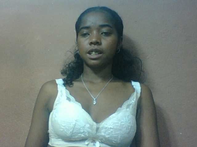 Luciah1 live cam on BongaCams