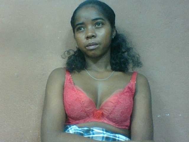 Luciah1 live cam on BongaCams