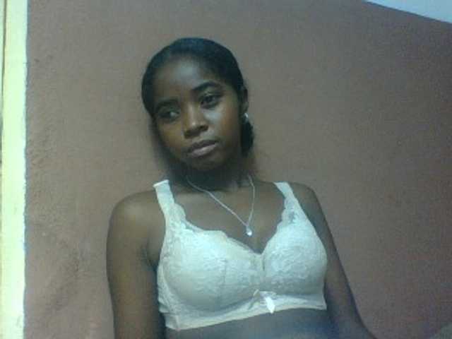 Luciah1 live cam on BongaCams