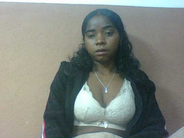 Luciah1 live cam on BongaCams