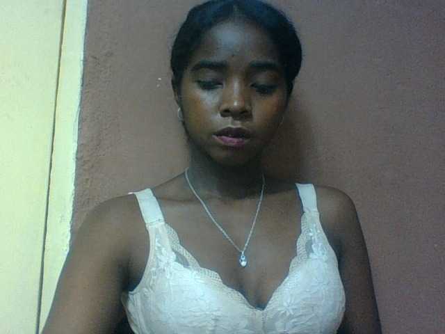 Luciah1 live webcam show