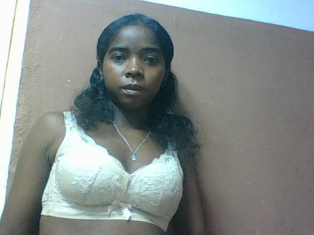 Luciah1 live cam on BongaCams