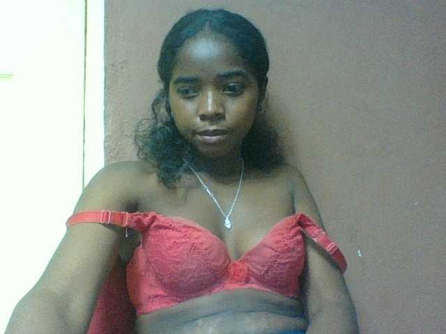 Luciah1 live webcam show