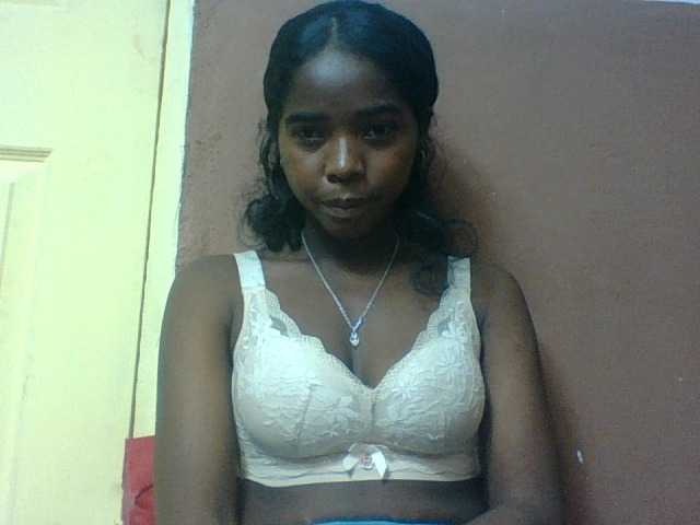 Luciah1 live cam on BongaCams