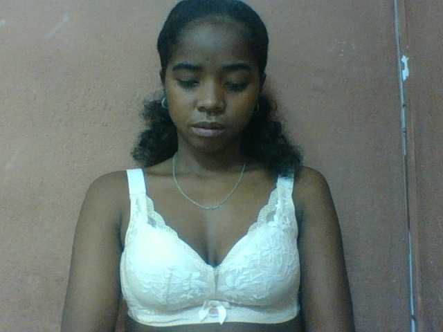 Luciah1 live cam on BongaCams