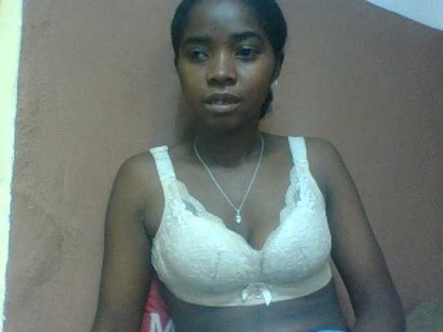 Luciah1 live webcam show