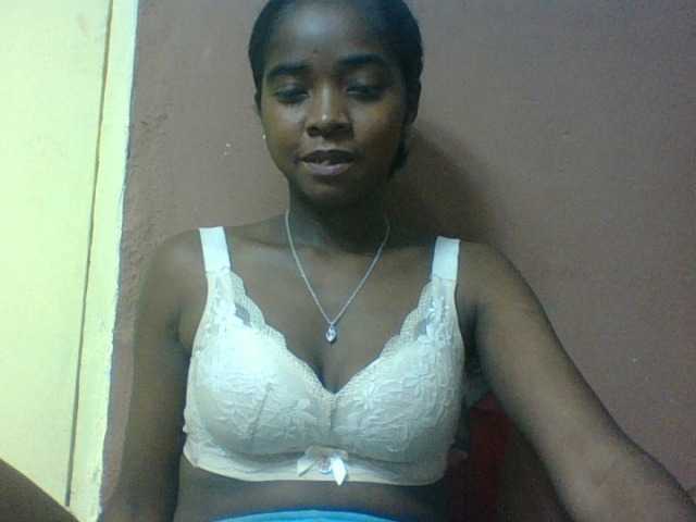 Luciah1 live webcam show