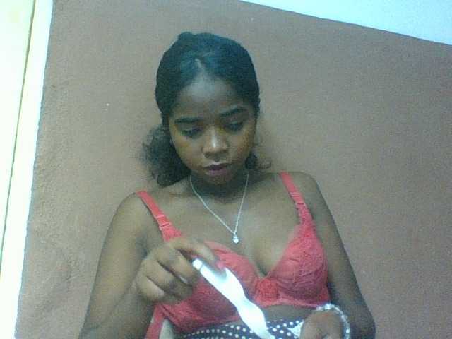 Luciah1 live cam on BongaCams