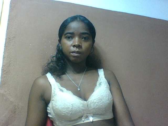 Luciah1 live cam on BongaCams
