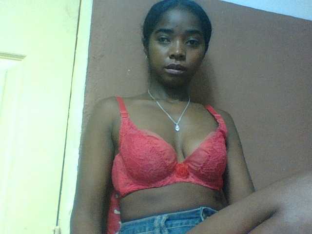 Luciah1 live webcam show
