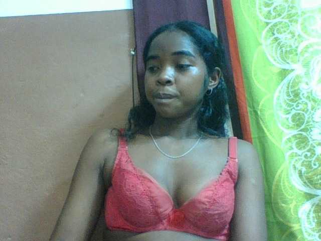 Luciah1 live cam on BongaCams