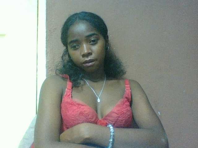 Luciah1 live webcam show