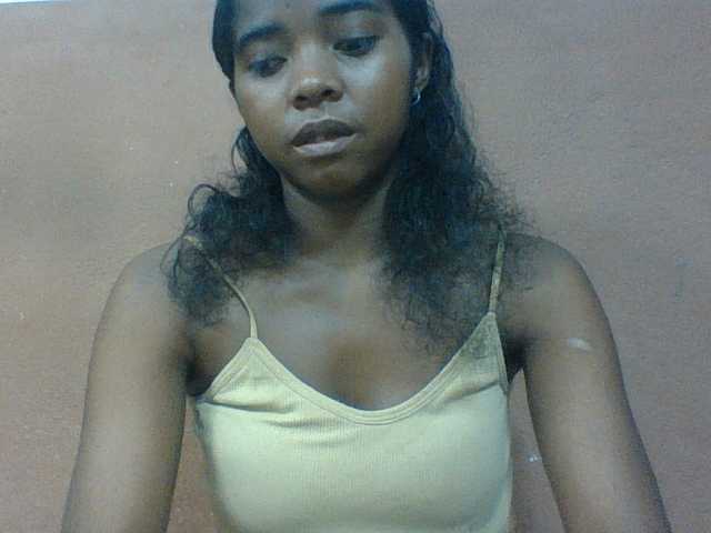 Luciah1 live cam on BongaCams