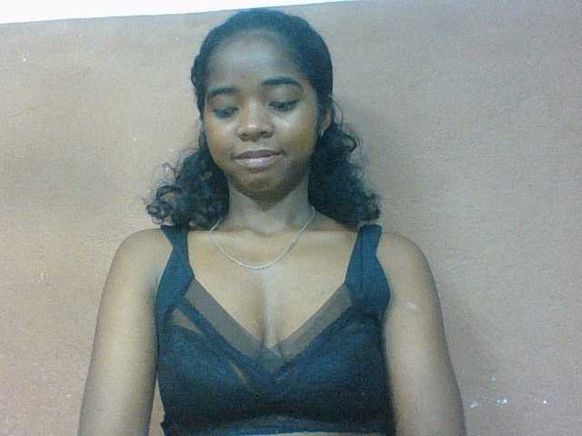 Luciah1 live cam on BongaCams