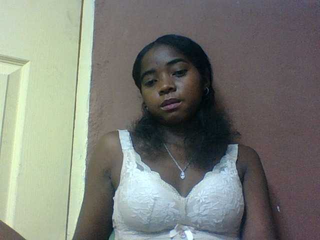 Luciah1 live webcam show