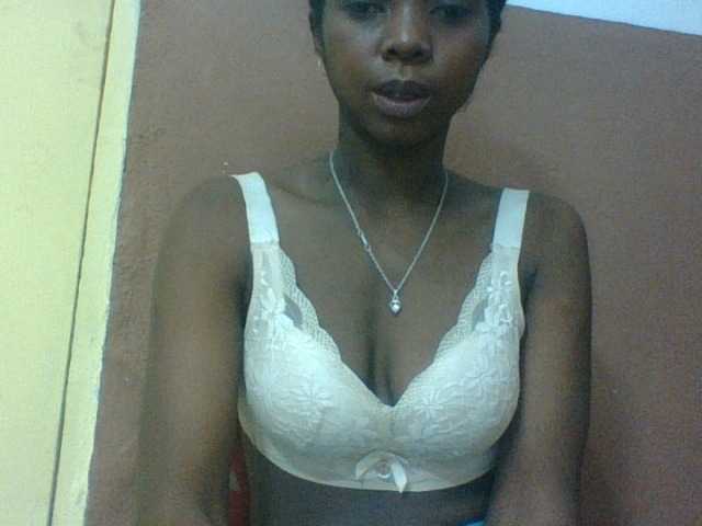 Luciah1 live webcam show
