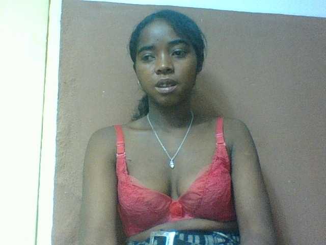 Luciah1 live webcam show