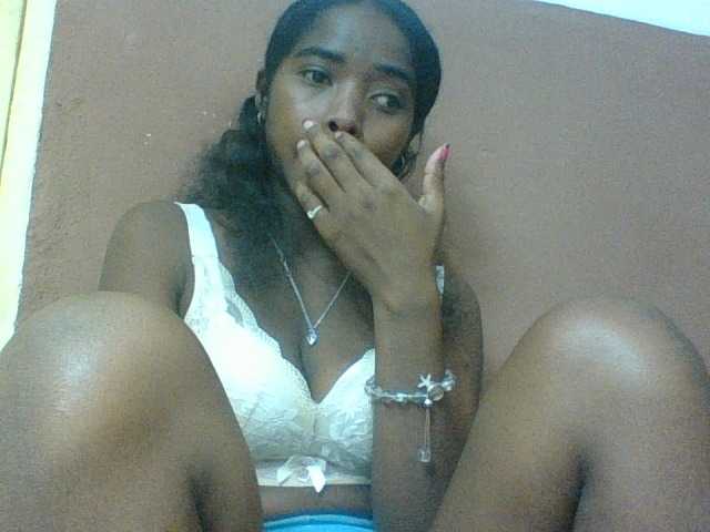 Luciah1 live cam on BongaCams
