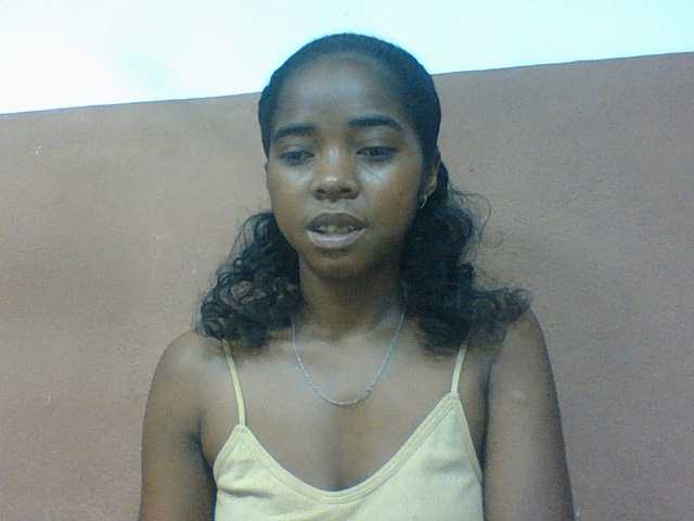 Luciah1 live cam on BongaCams