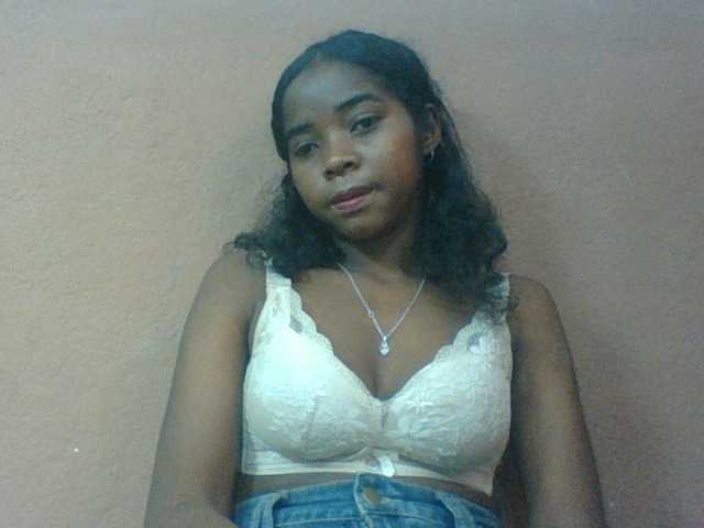 Luciah1 live cam on BongaCams