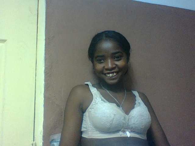 Luciah1 live webcam show