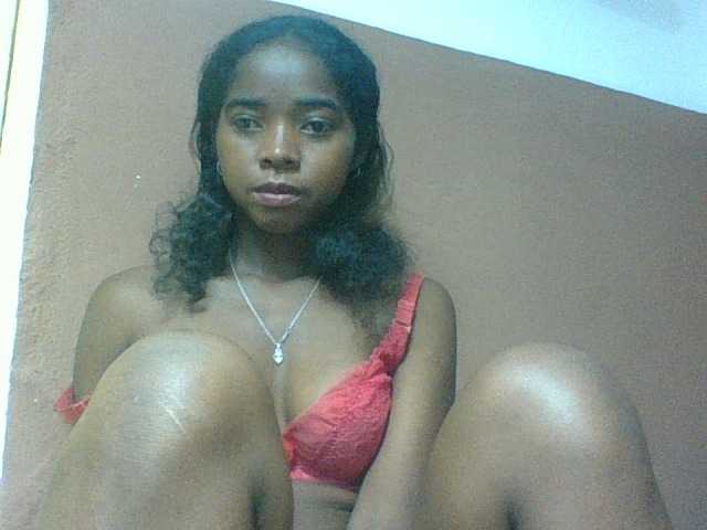 Luciah1 live webcam show