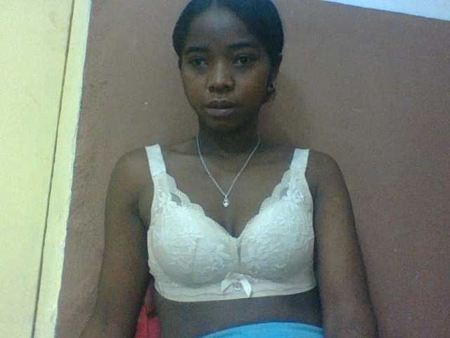 Luciah1 live webcam show