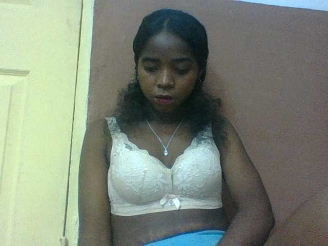 Luciah1 live webcam show