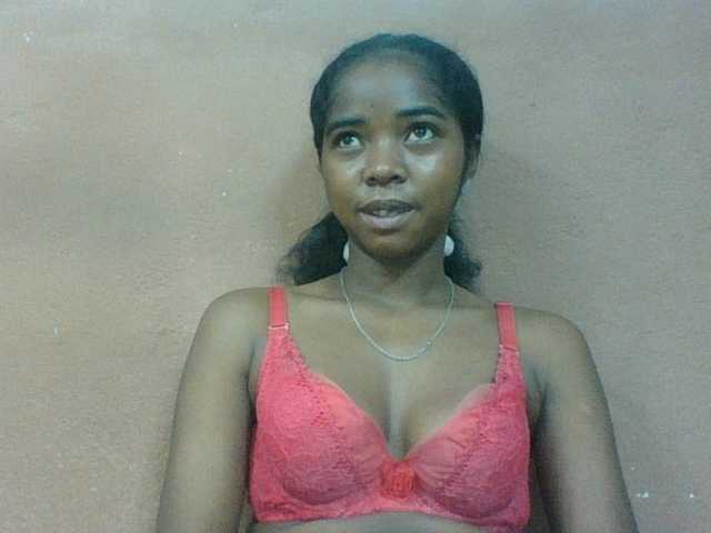 Luciah1 live cam on BongaCams