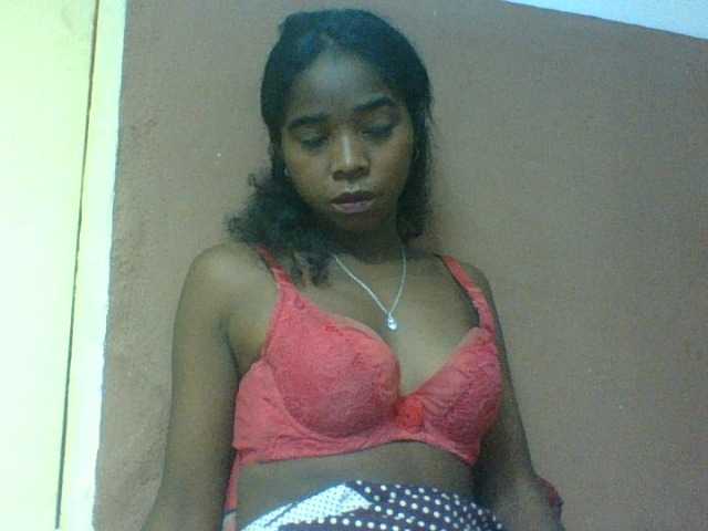 Luciah1 live webcam show
