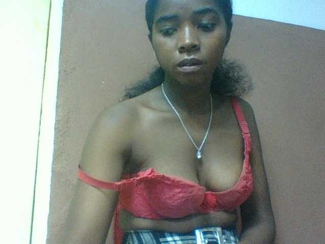 Luciah1 live webcam show