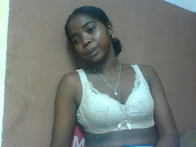 Luciah1 live webcam show