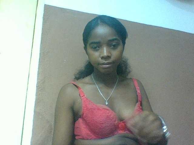 Luciah1 live webcam show