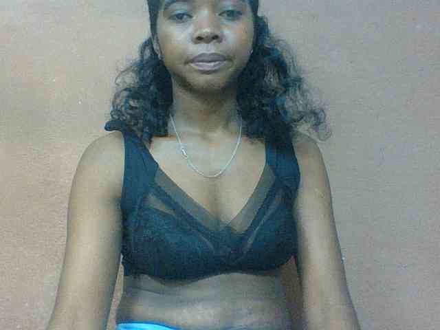 Luciah1 webcam