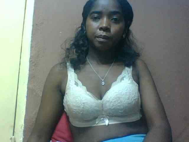 Luciah1 Live Webcam on BongaCams