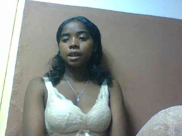 Luciah1 Live Webcam on BongaCams