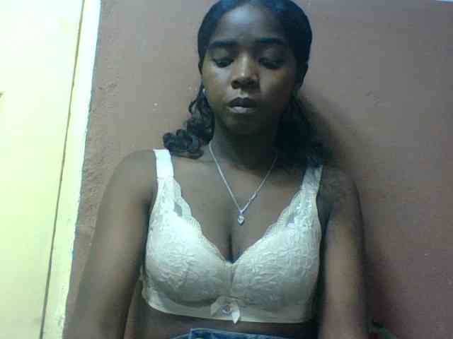 Luciah1 Live Webcam on BongaCams