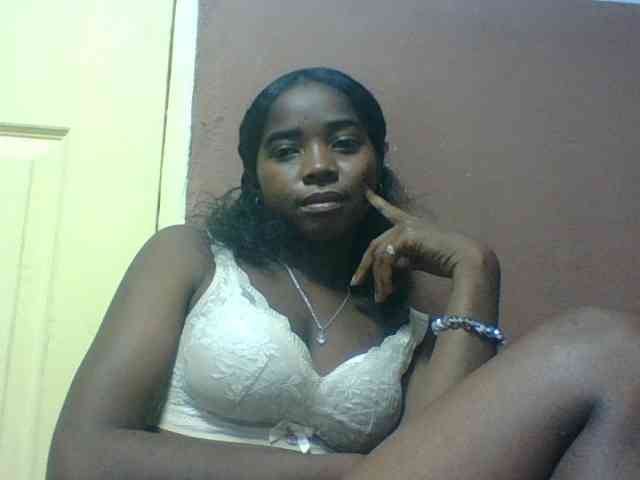 Luciah1 Live Webcam on BongaCams