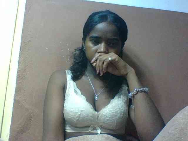 Luciah1 Live Webcam on BongaCams