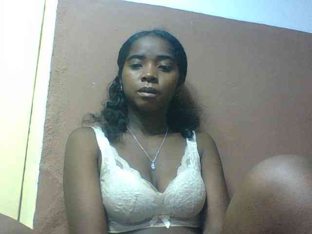 Luciah1 Live Webcam on BongaCams