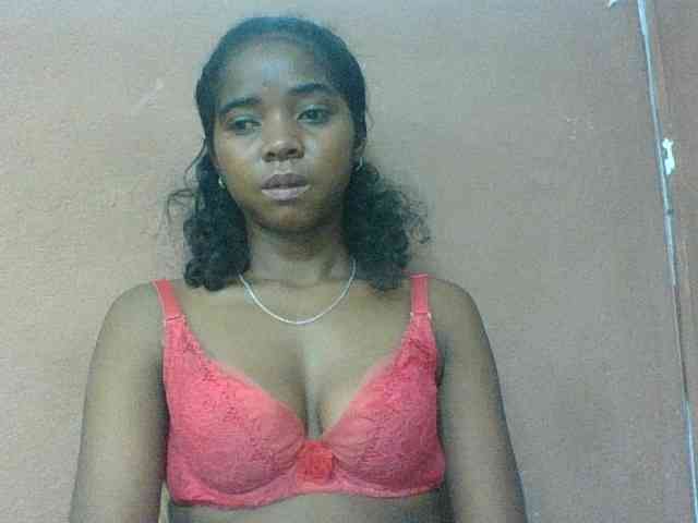Luciah1 webcam