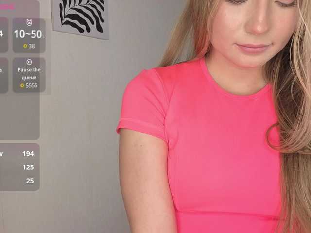 YourLittleBong live cam on BongaCams
