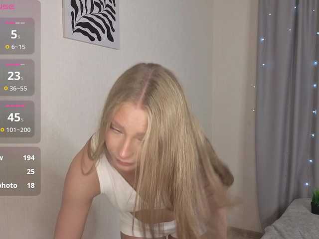YourLittleBong live cam on BongaCams