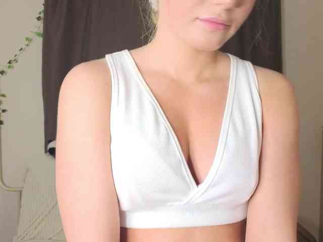 YourLittleBong webcam