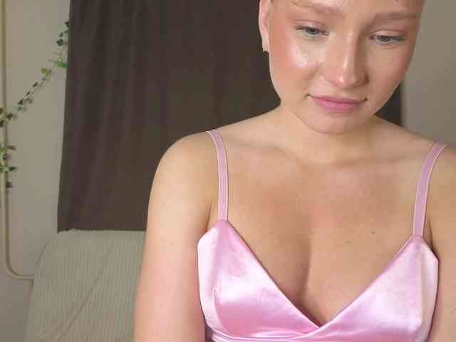 YourLittleBong webcam